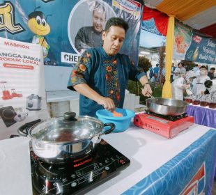 Chef Ranu Visuda hadir pada Opening Event bersama Indomaret di Bandung